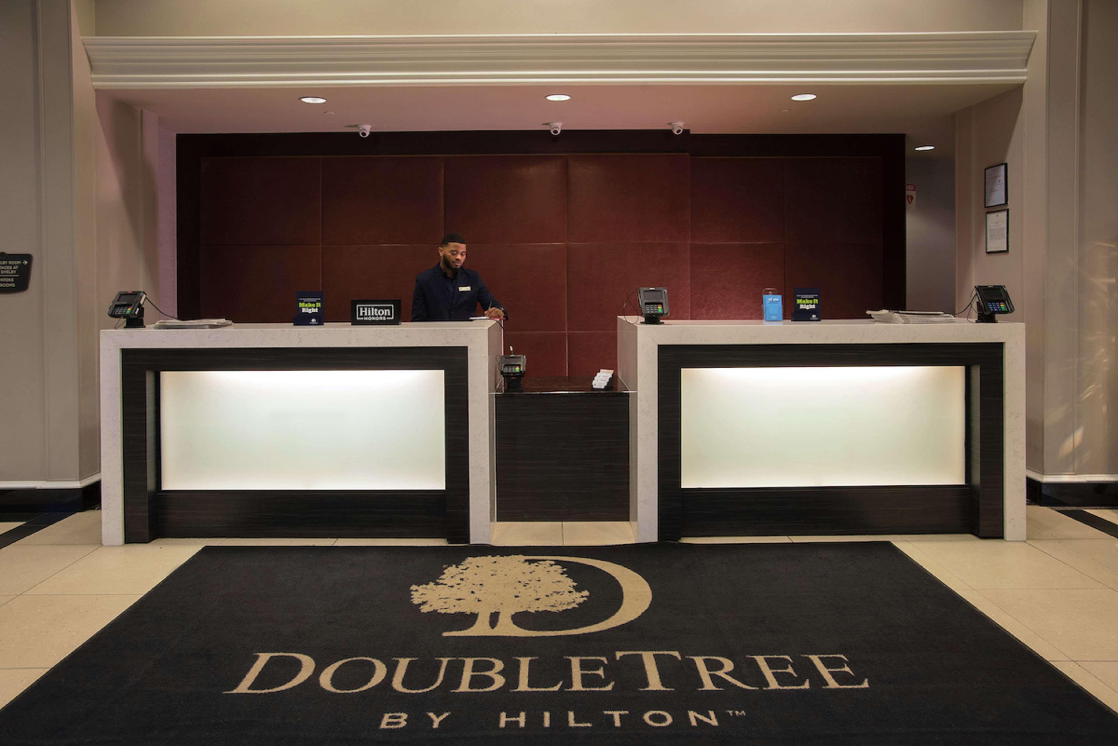 Doubletree Suites By Hilton Hotel Detroit Downtown - Fort Shelby Extérieur photo