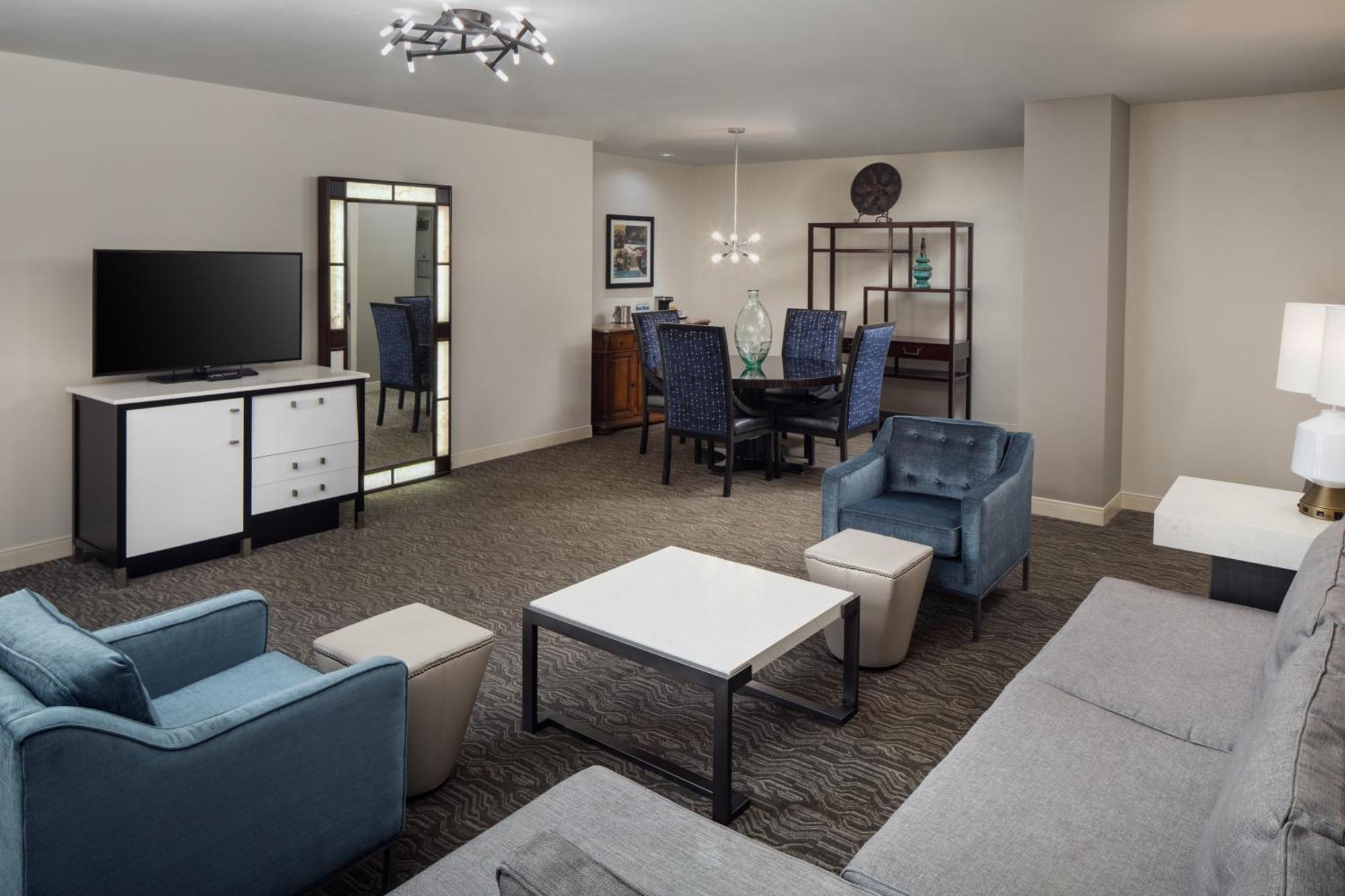 Doubletree Suites By Hilton Hotel Detroit Downtown - Fort Shelby Extérieur photo